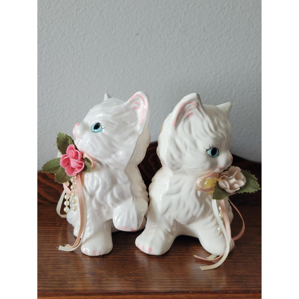 Vintage White Cat Figurines Long Fur Blue Eyes Set of 2 - Picture 3 of 16